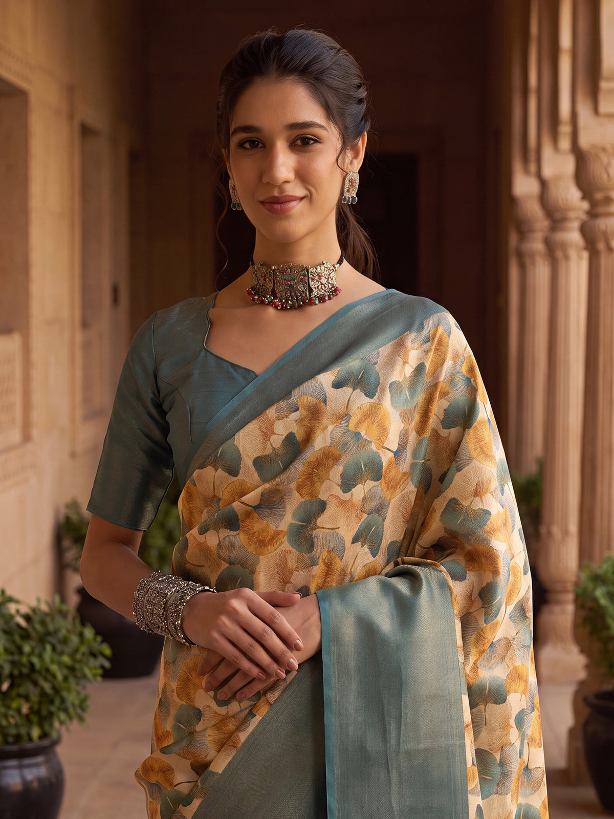 Cream Silk Blend saree – detail view 4