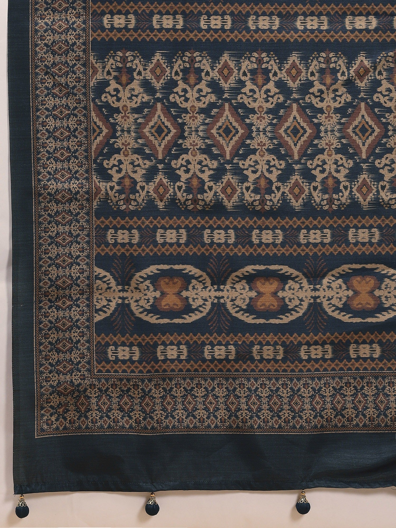 Grey Silk Blend saree – detail view 5