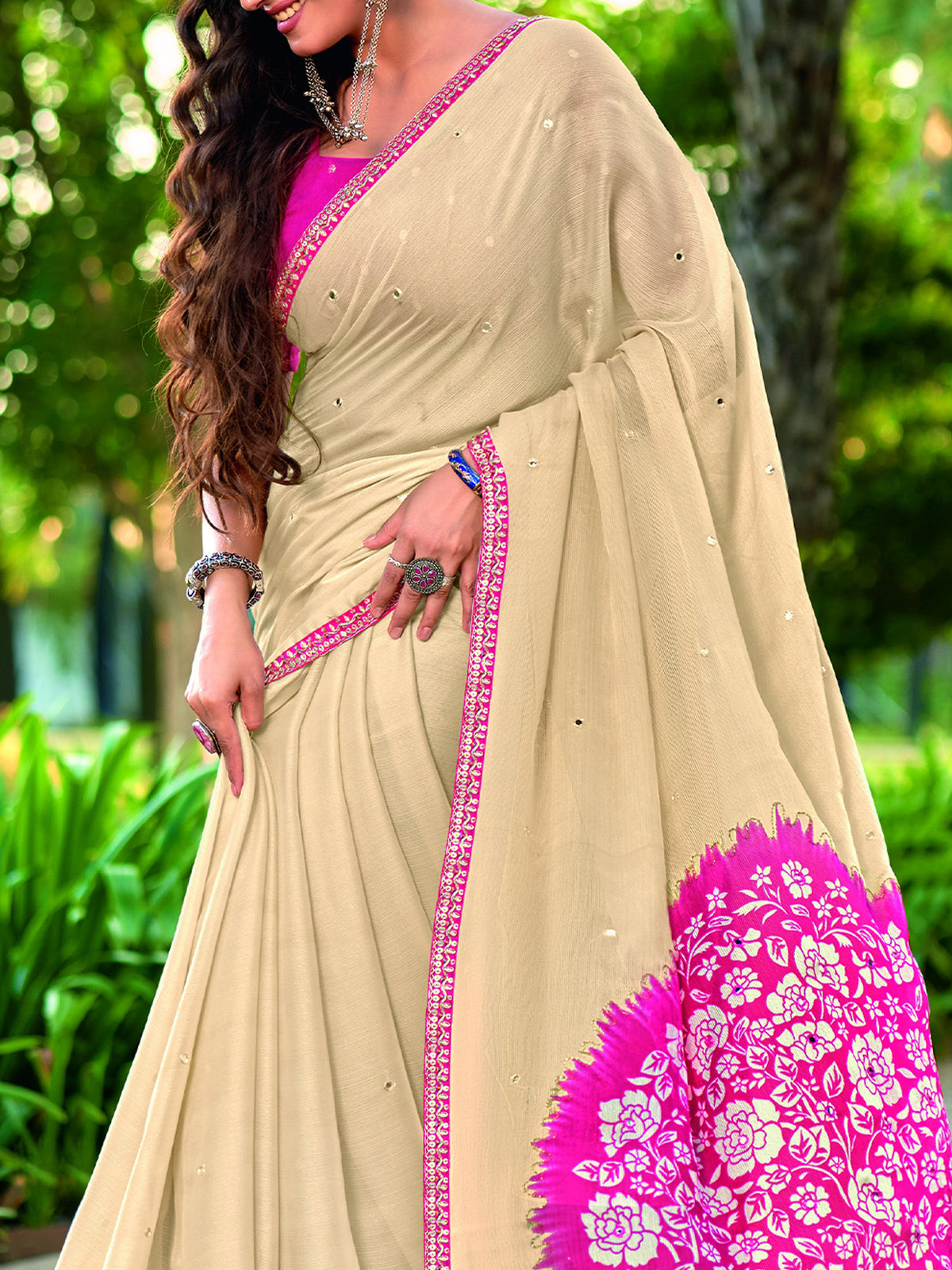 Beige chiffon saree view 2