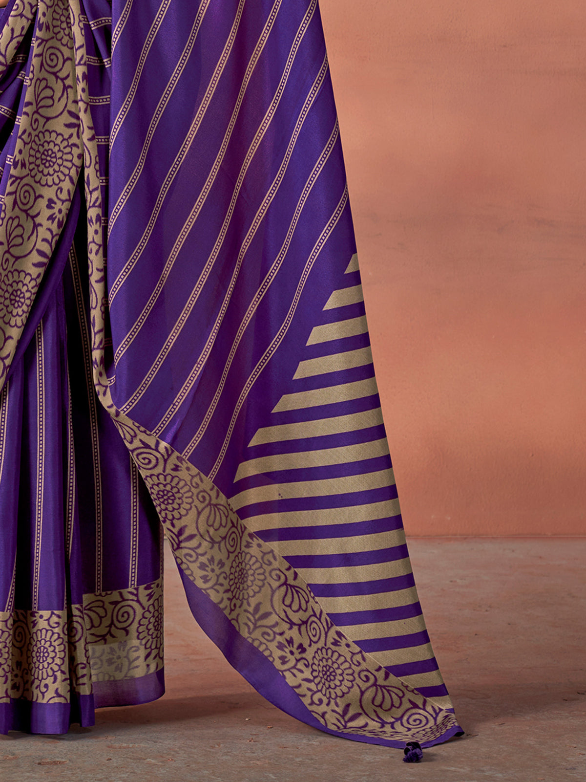 Purple Silk Blend saree – detail view 4