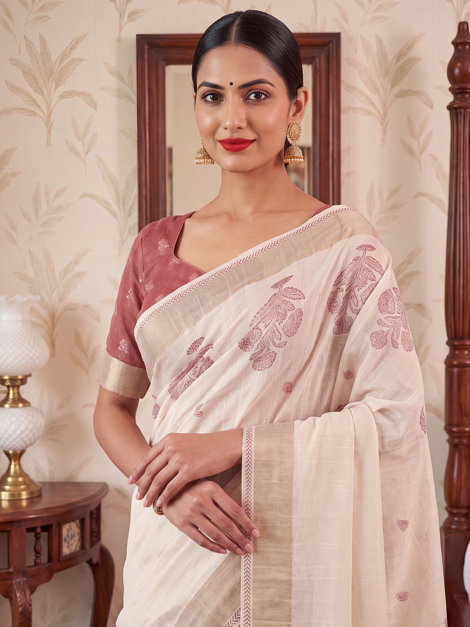 White Satin Silk saree – detail view 4