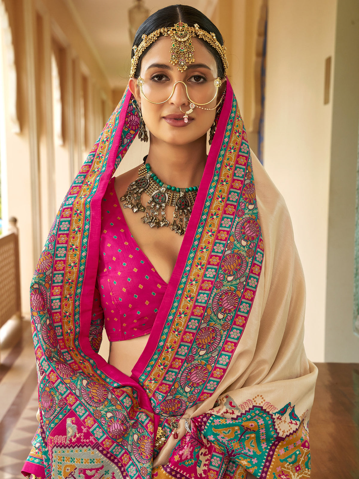 Beige Silk Blend saree – detail view 1