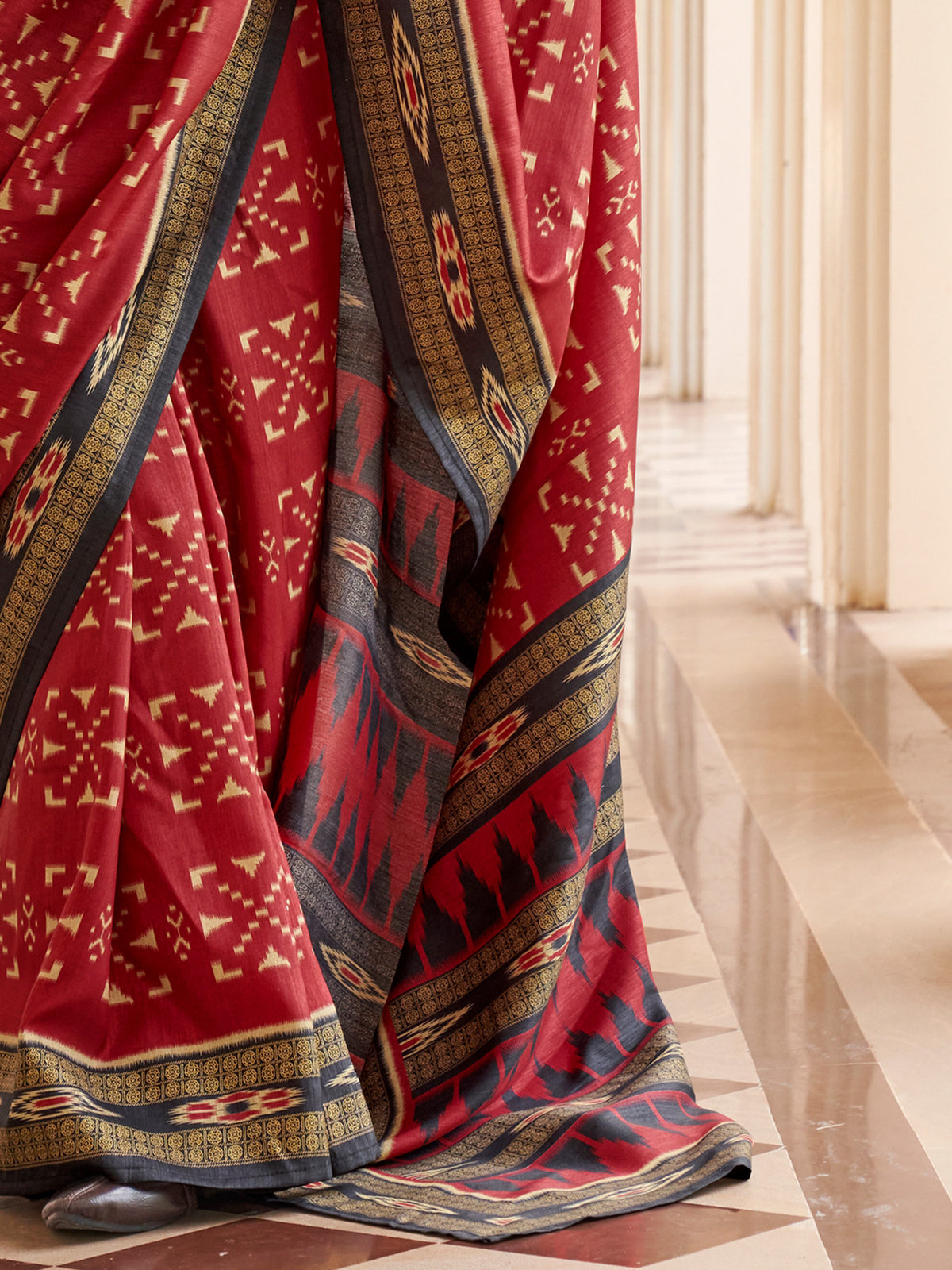 Maroon silk blend saree view 4