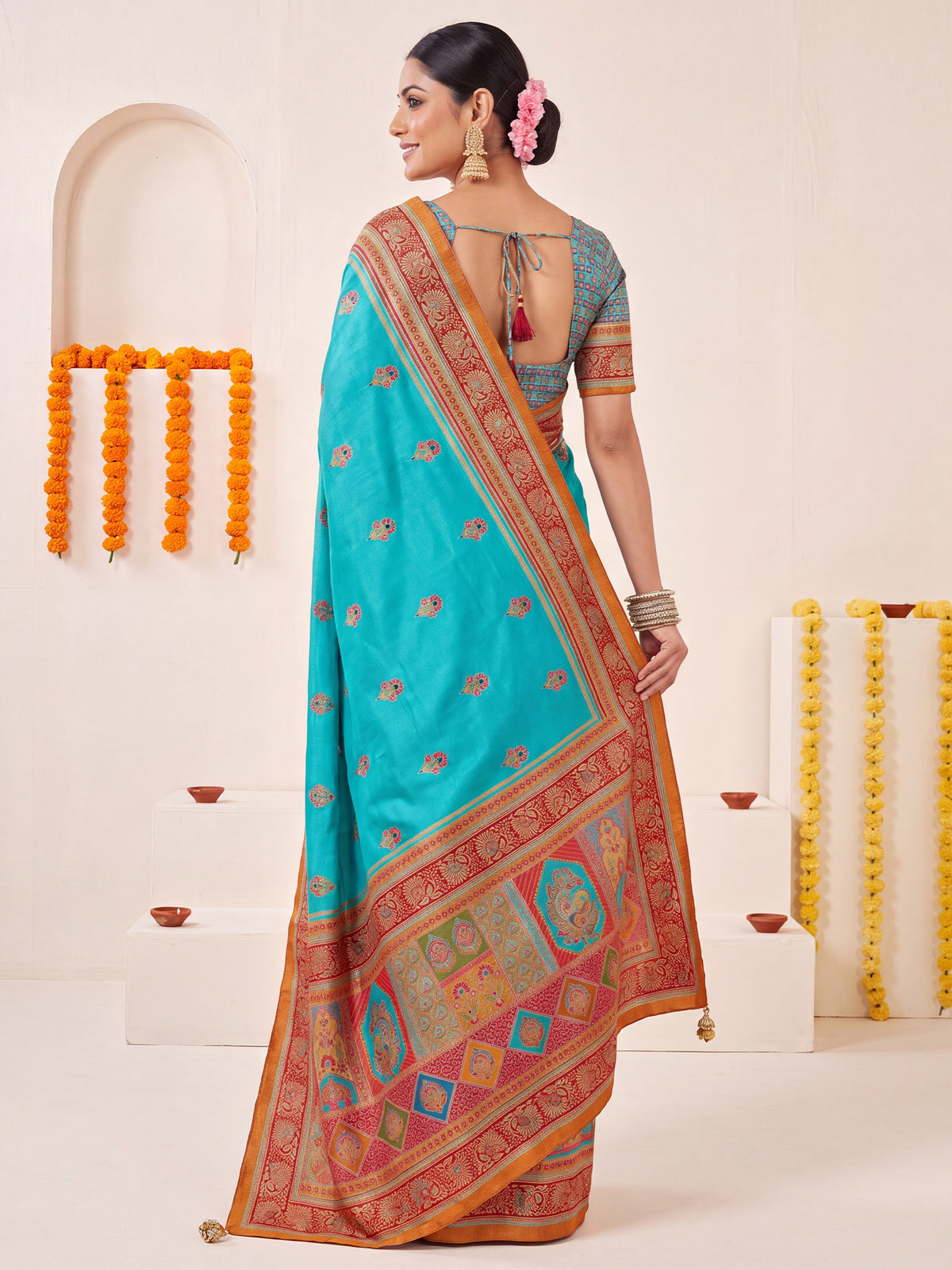 Turquoise Blue Silk Blend saree – detail view 1