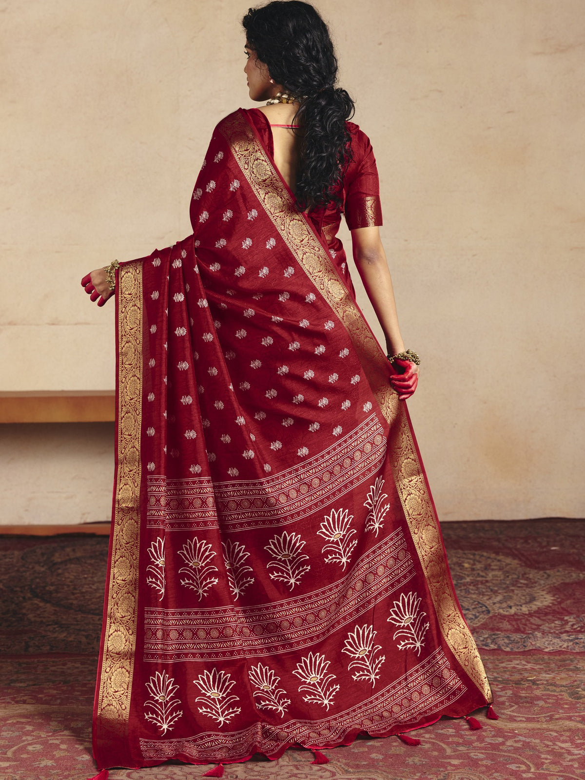Red Tussar Silk saree – detail view 2