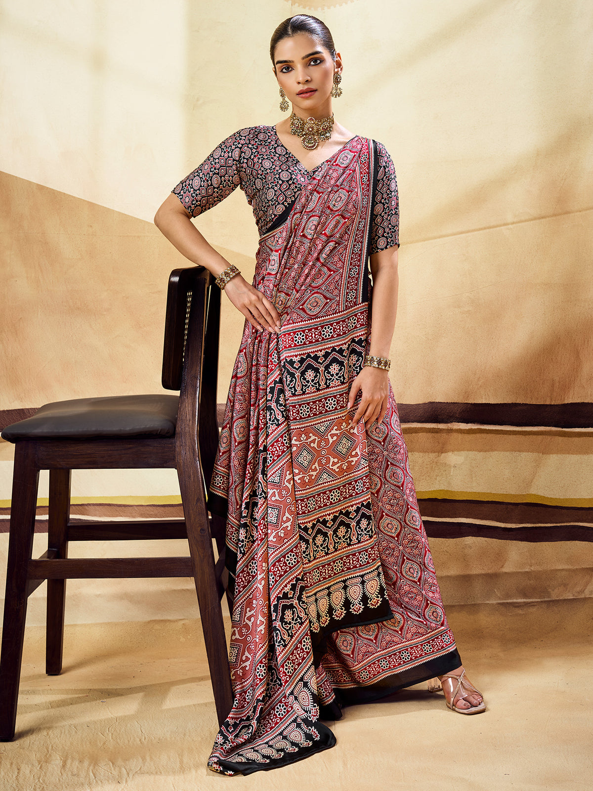 Maroon Satin saree – detail view 2