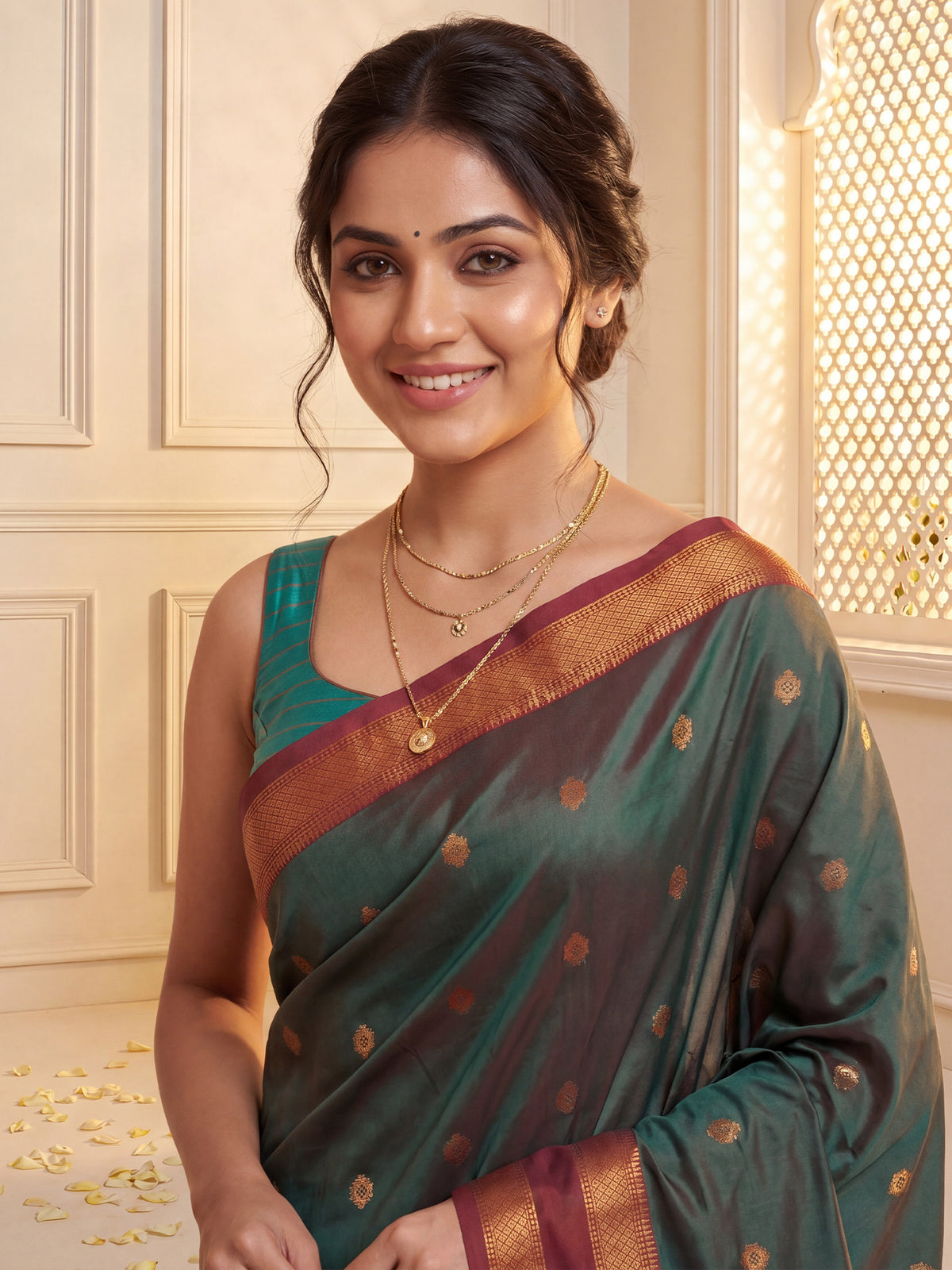 Dark Green Soft Silk saree – detail view 4