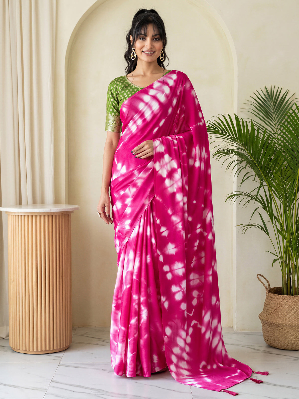 Pink Satin Silk saree – detail view 2