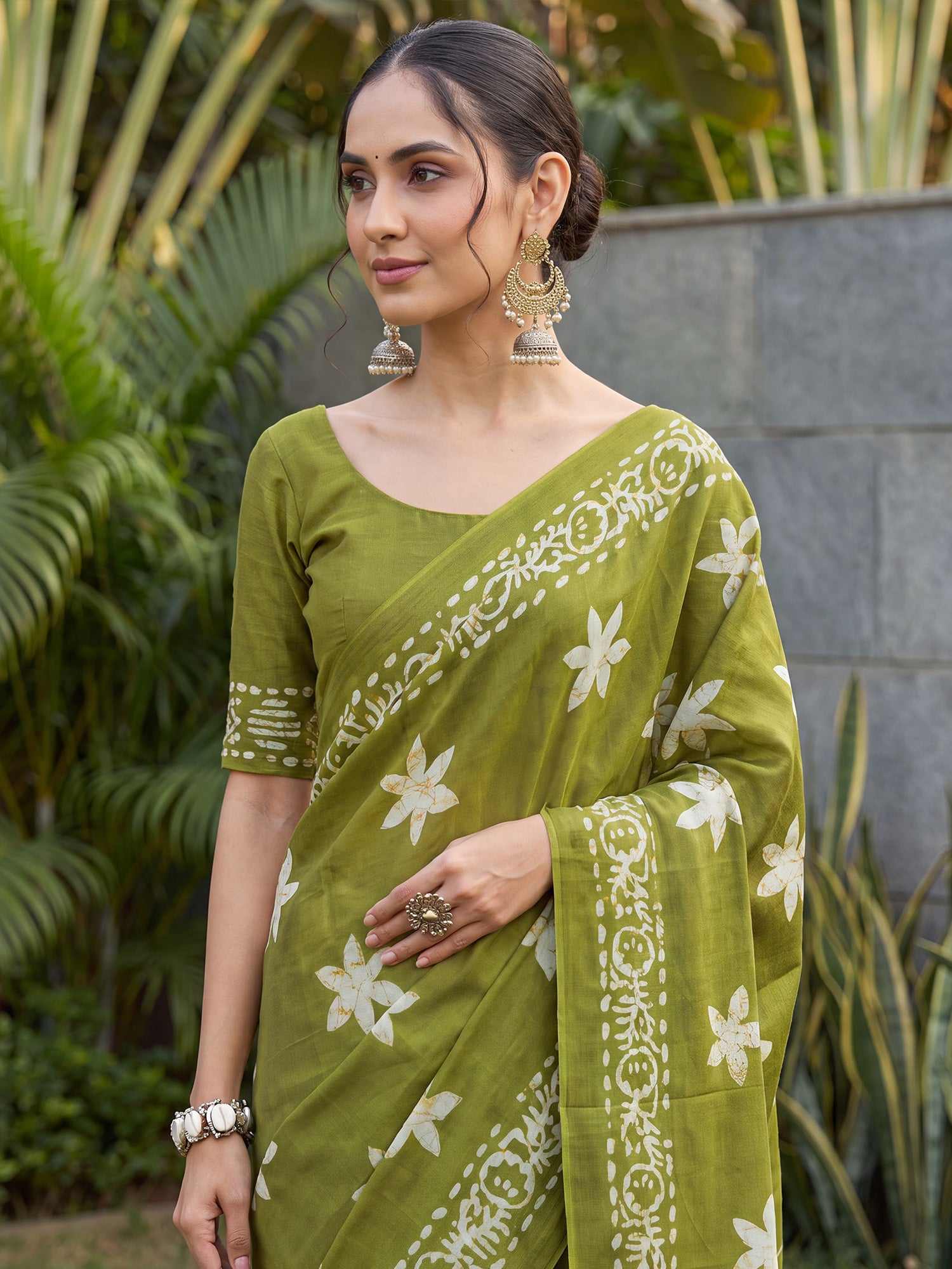 Olive Cotton saree – detail view 4