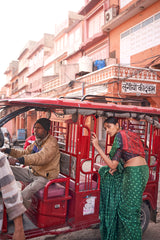 Utsav Polka Sawari Saree