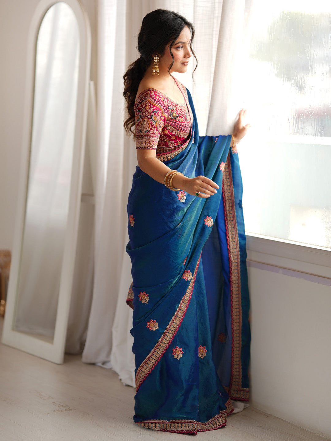 ENGAGEMENT SAREE
NAVY BLUE SAREE COLLECTION
BEST SAREE RO WEAR