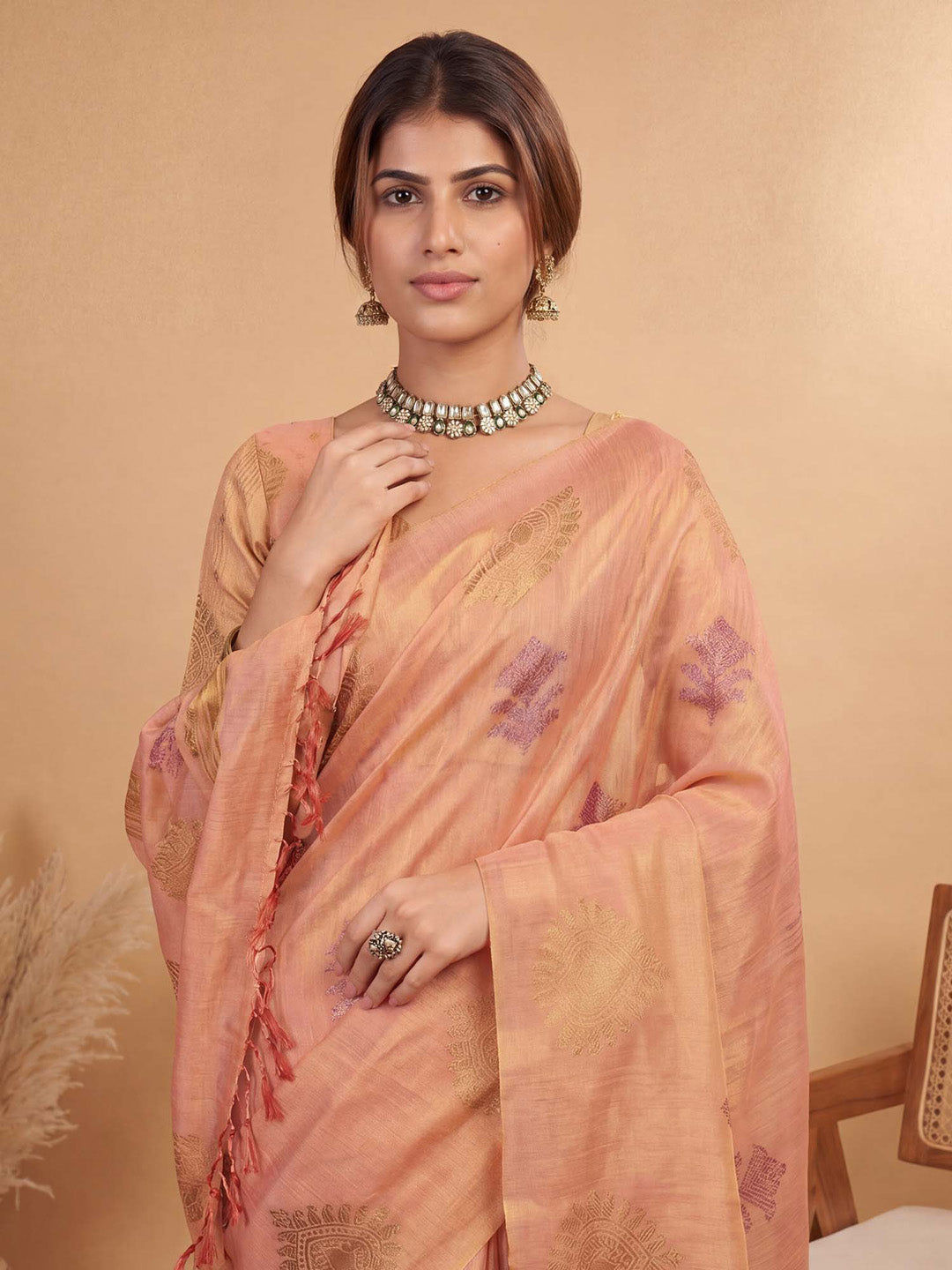 gift for mom saree
gifts collection saree
functional occastion saree