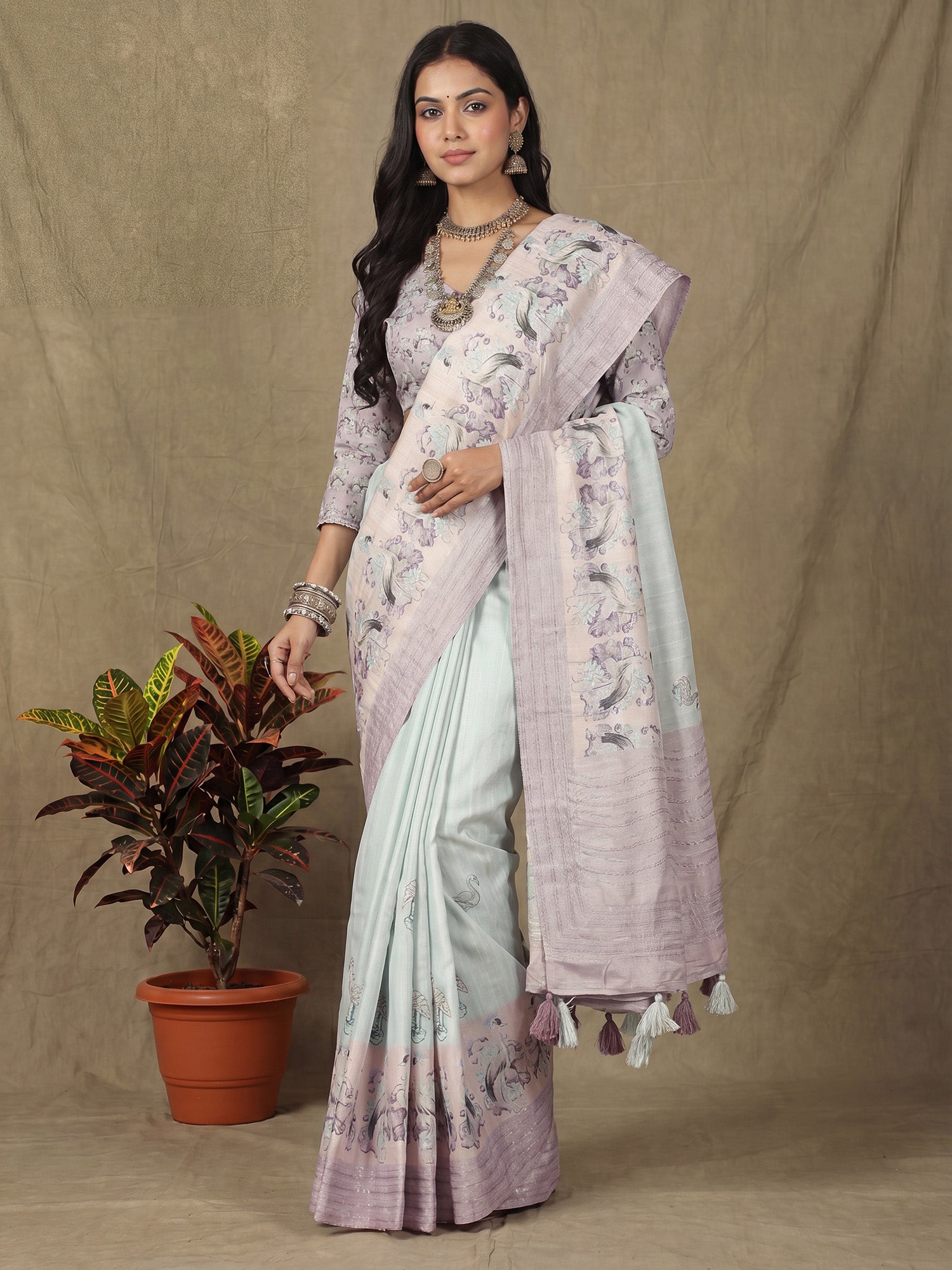 enthinc motif saree collection
printed saree collection
levender saree collection
