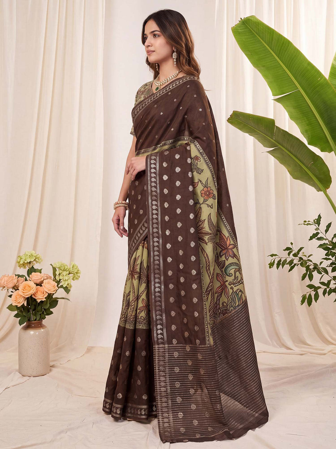 normal festive wear saree
casual saree 
best saree
saree for gift purpose 
