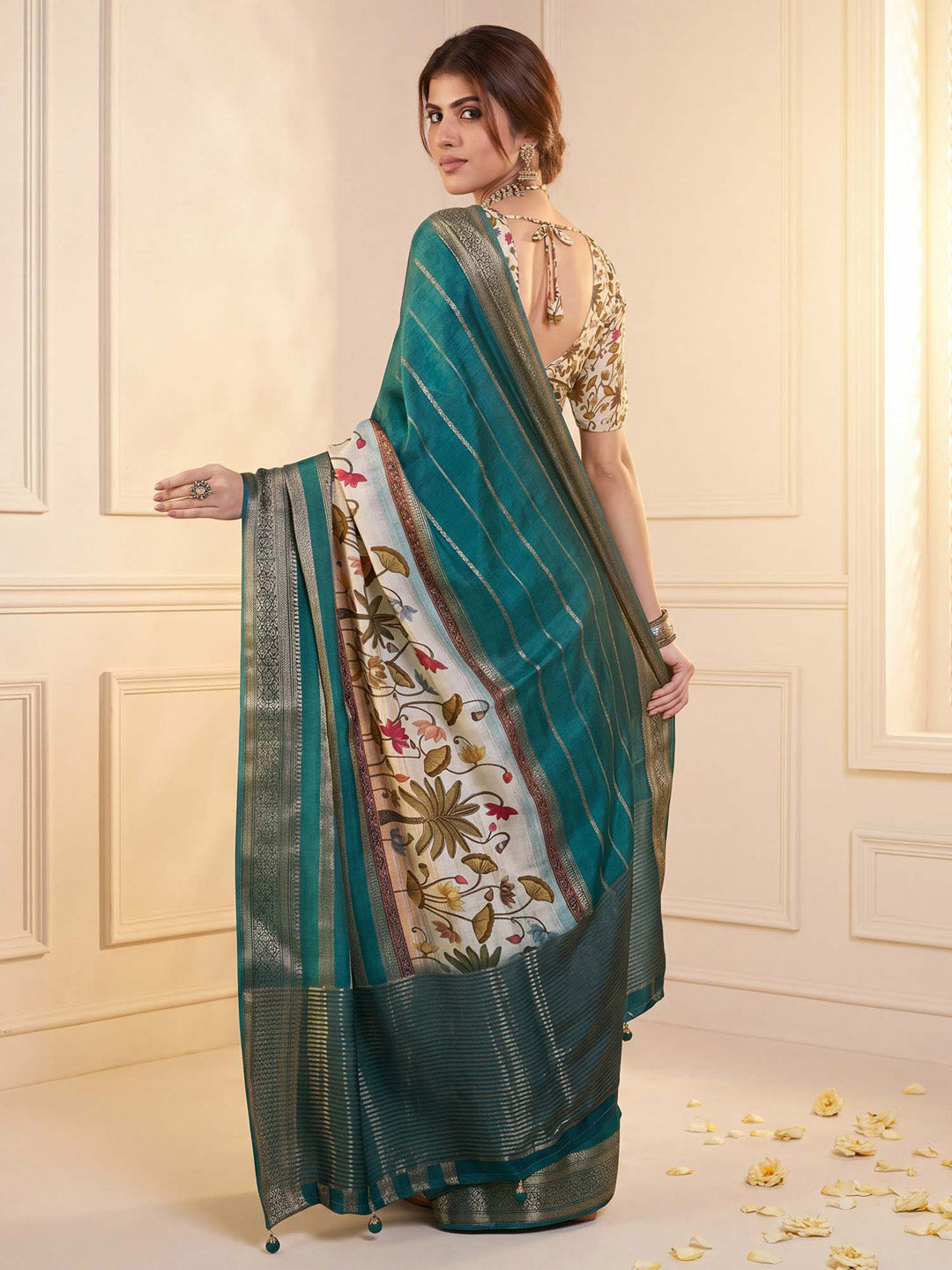 printed saree with printed blouse saree
printed design saree
normal party wear saree