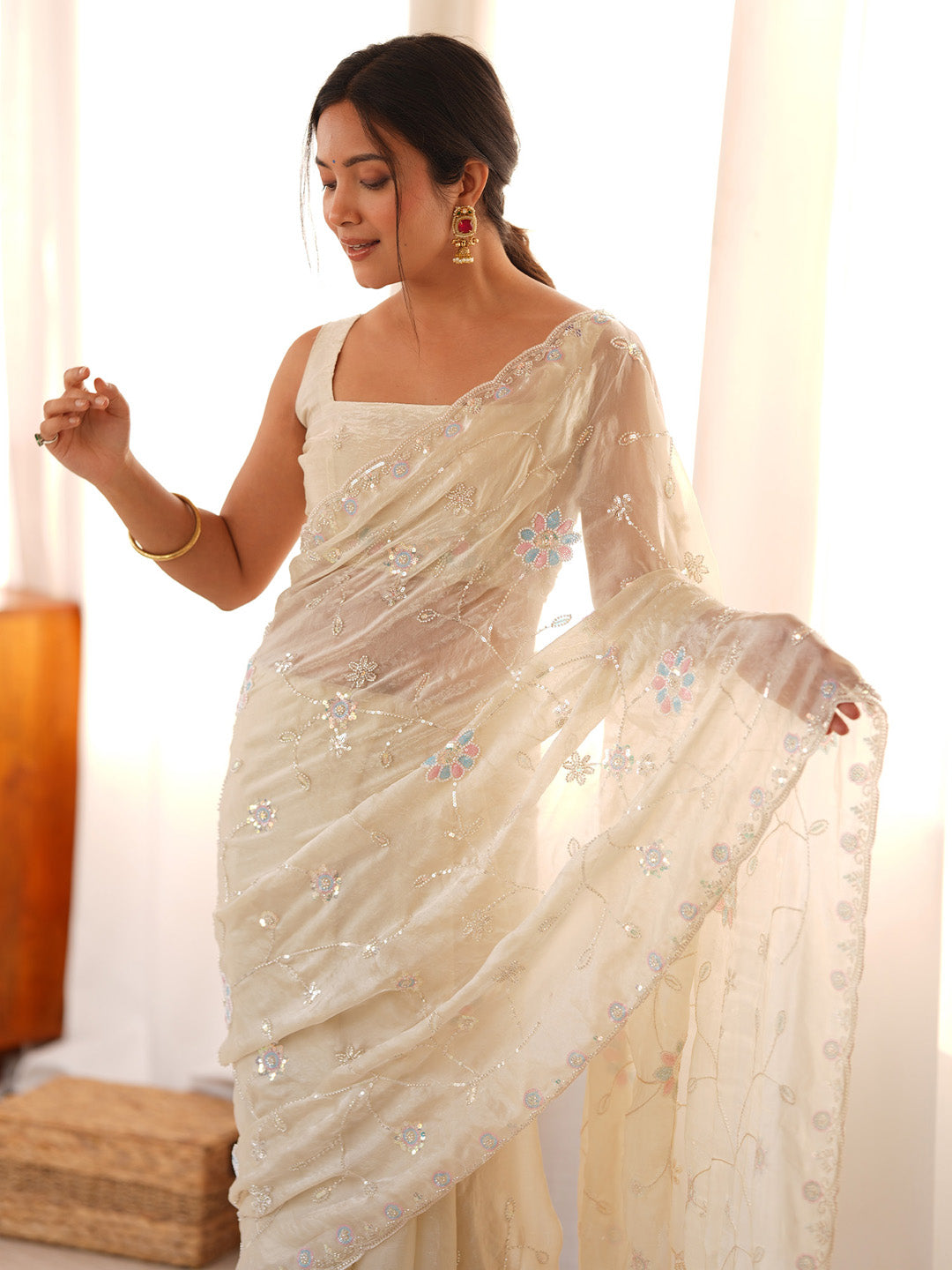 Reception saree
Engagement wear saree
Sangeet wear saree
