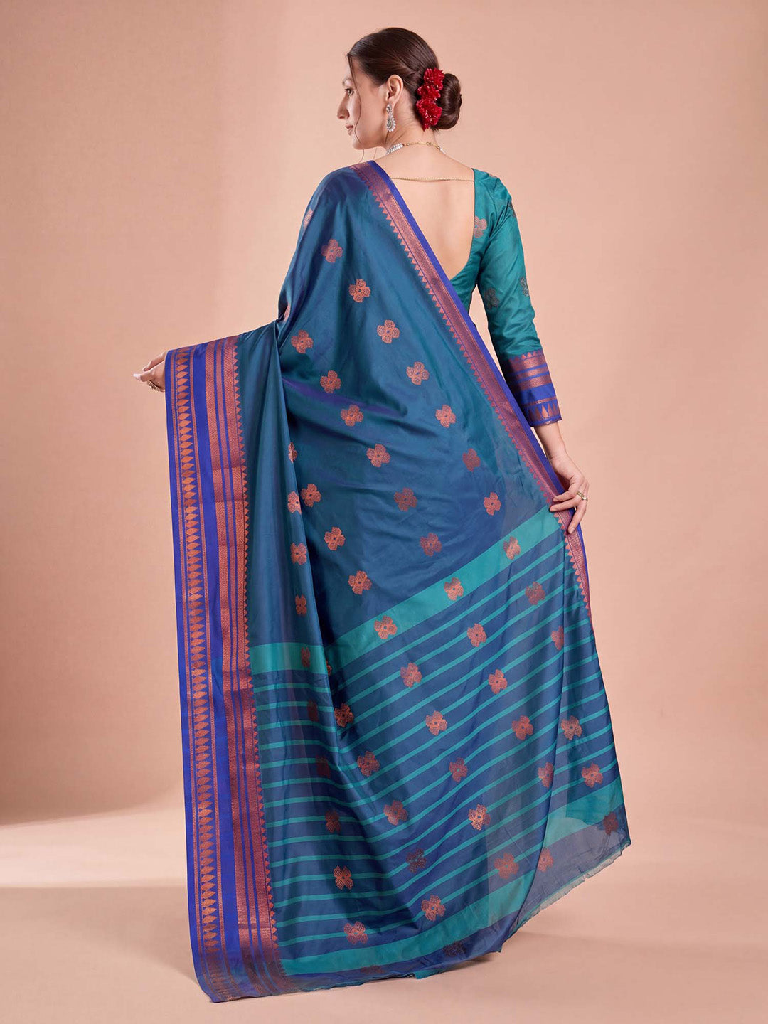 silk saree
silk blend saree
traditional and festive wear