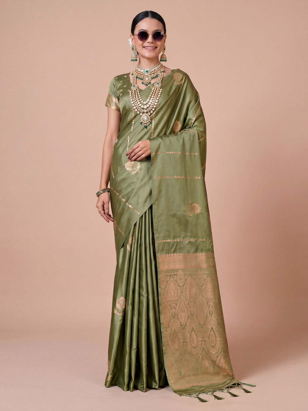 BANARASI SAREE COLLECTION
GREEN SAREE COLLECTION 
TRADITIONAL FUNCTION