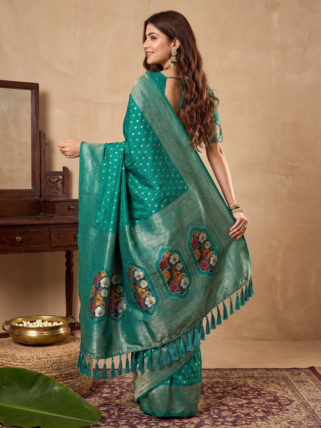 Religious Ceremonies wear
Wedding wear saree
trending saree 