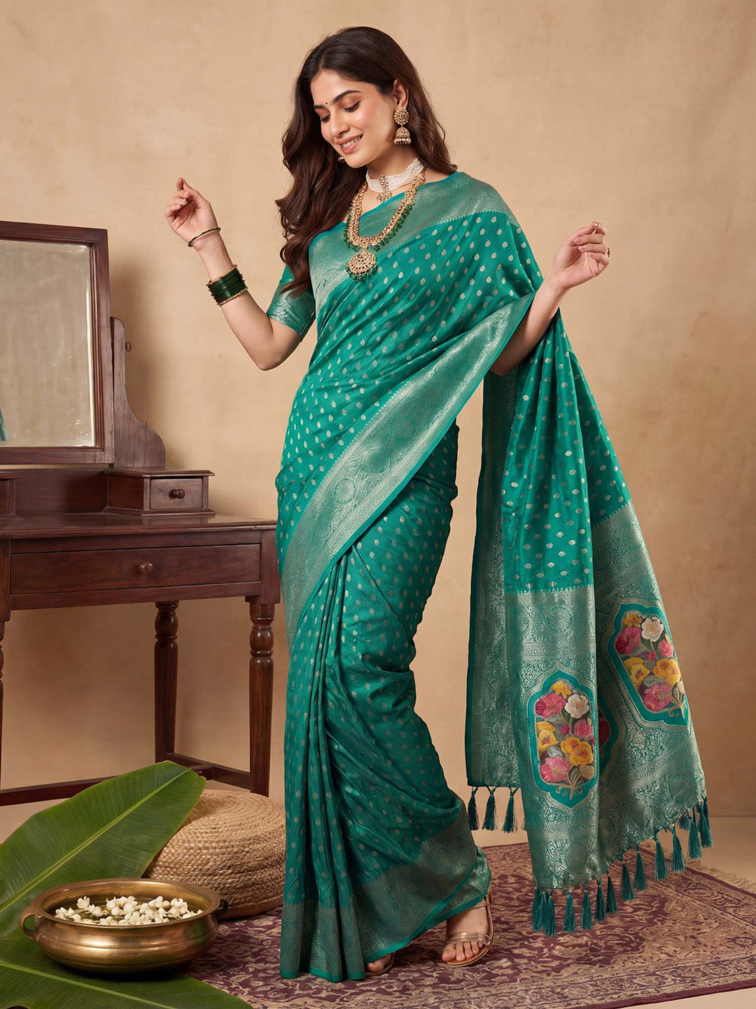 teal green saree 
family gethering 
Traditional Functions wear