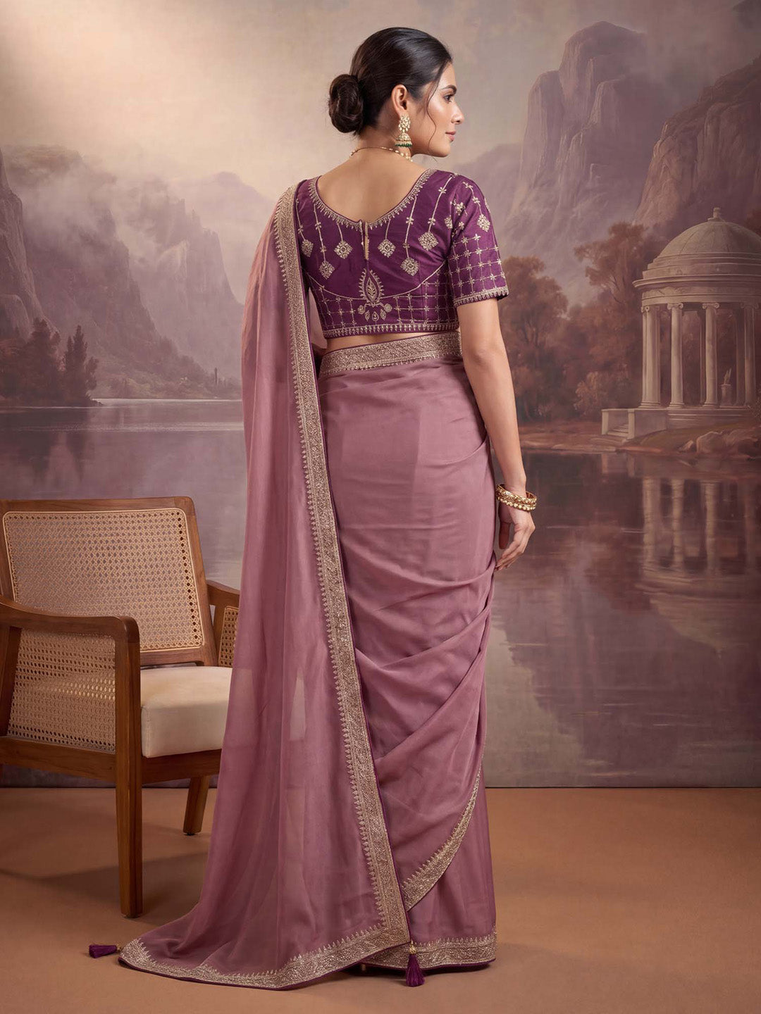 traditional wear saree
trending saree
Evening Events trendy saree