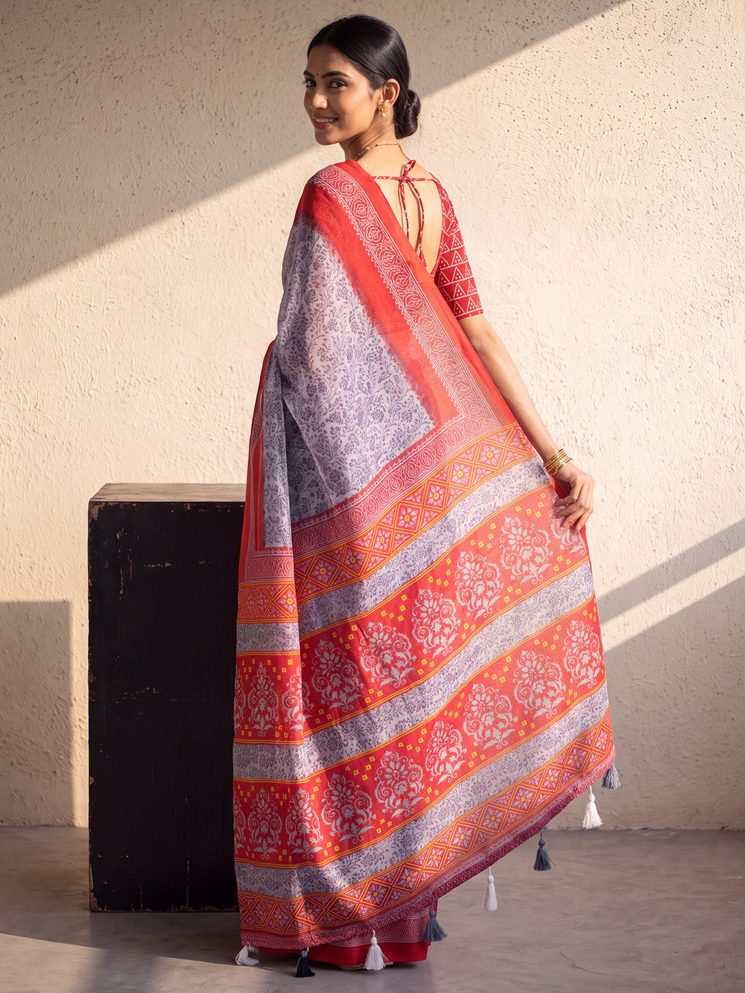 Partywear saree
Festive saree collection
Daily wear sarees