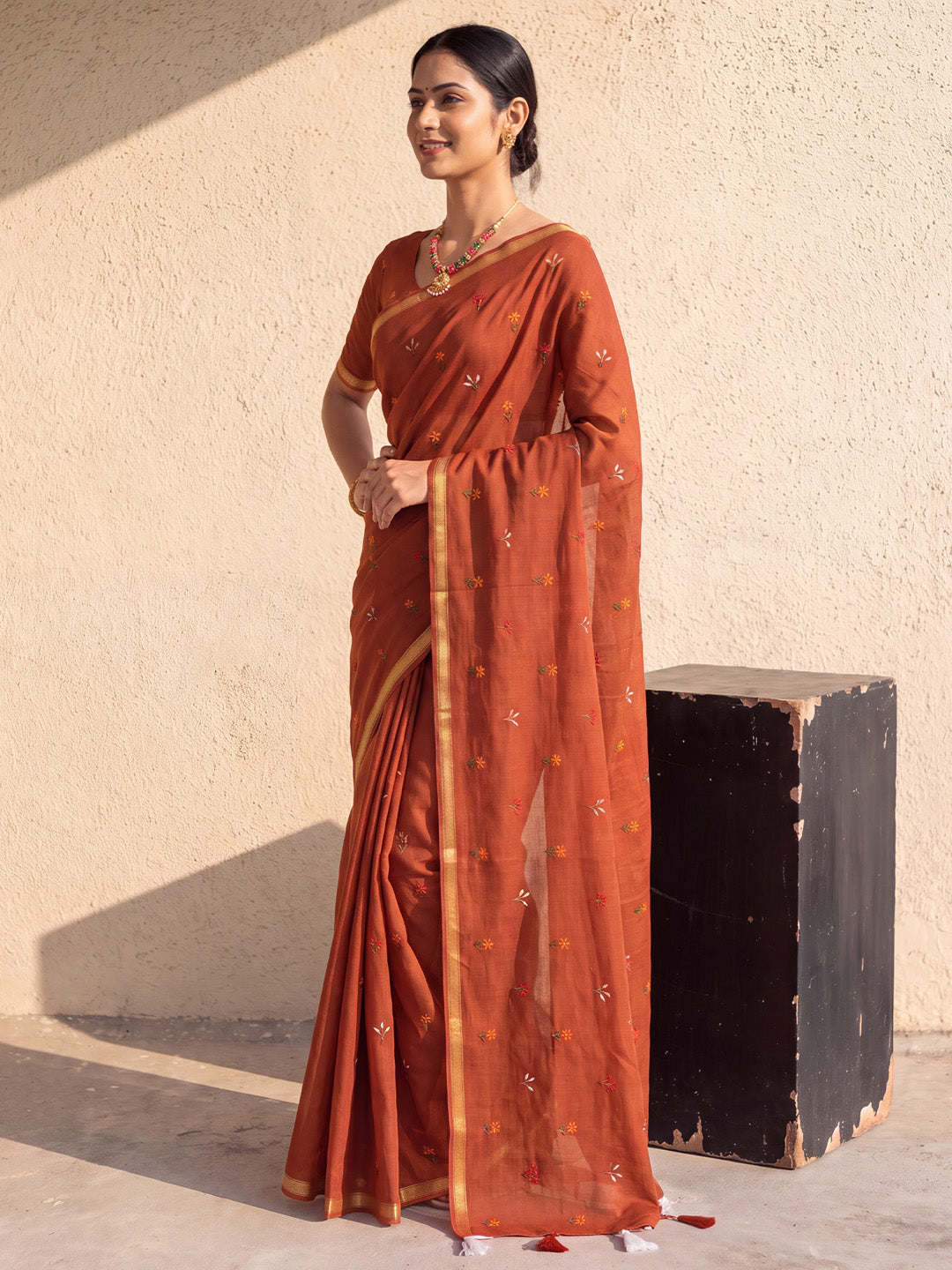Daily wear SAREE
Festive SAREE
