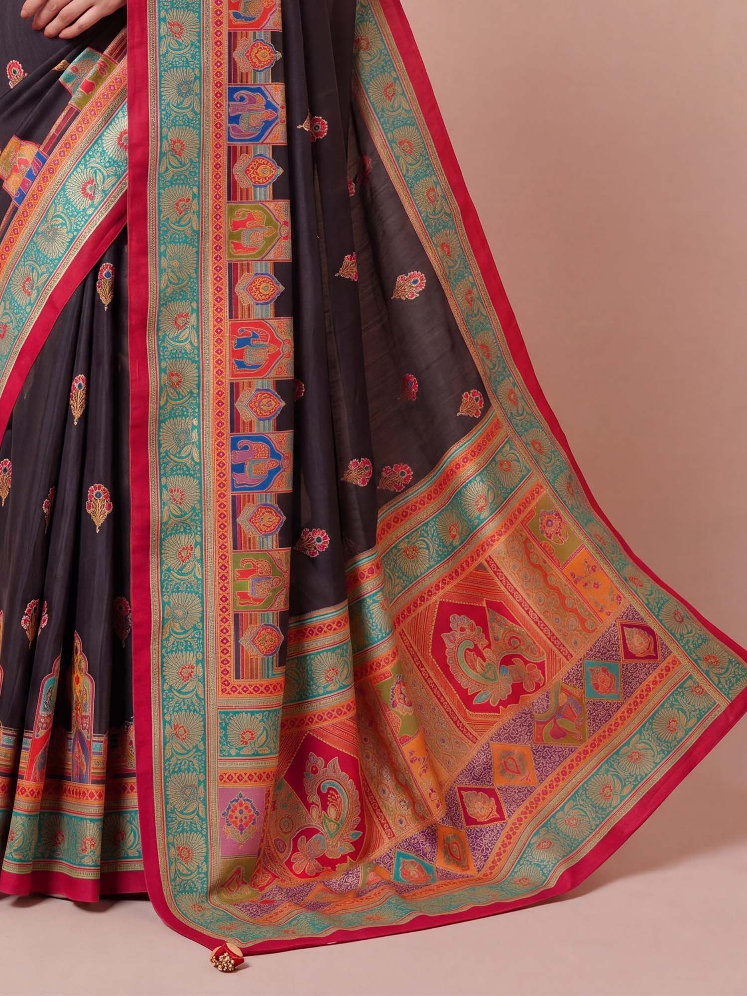 BEST KALAMKARI SAREE
BLACK SAREE COLLECTION
FESTIVE WEAR SAREE