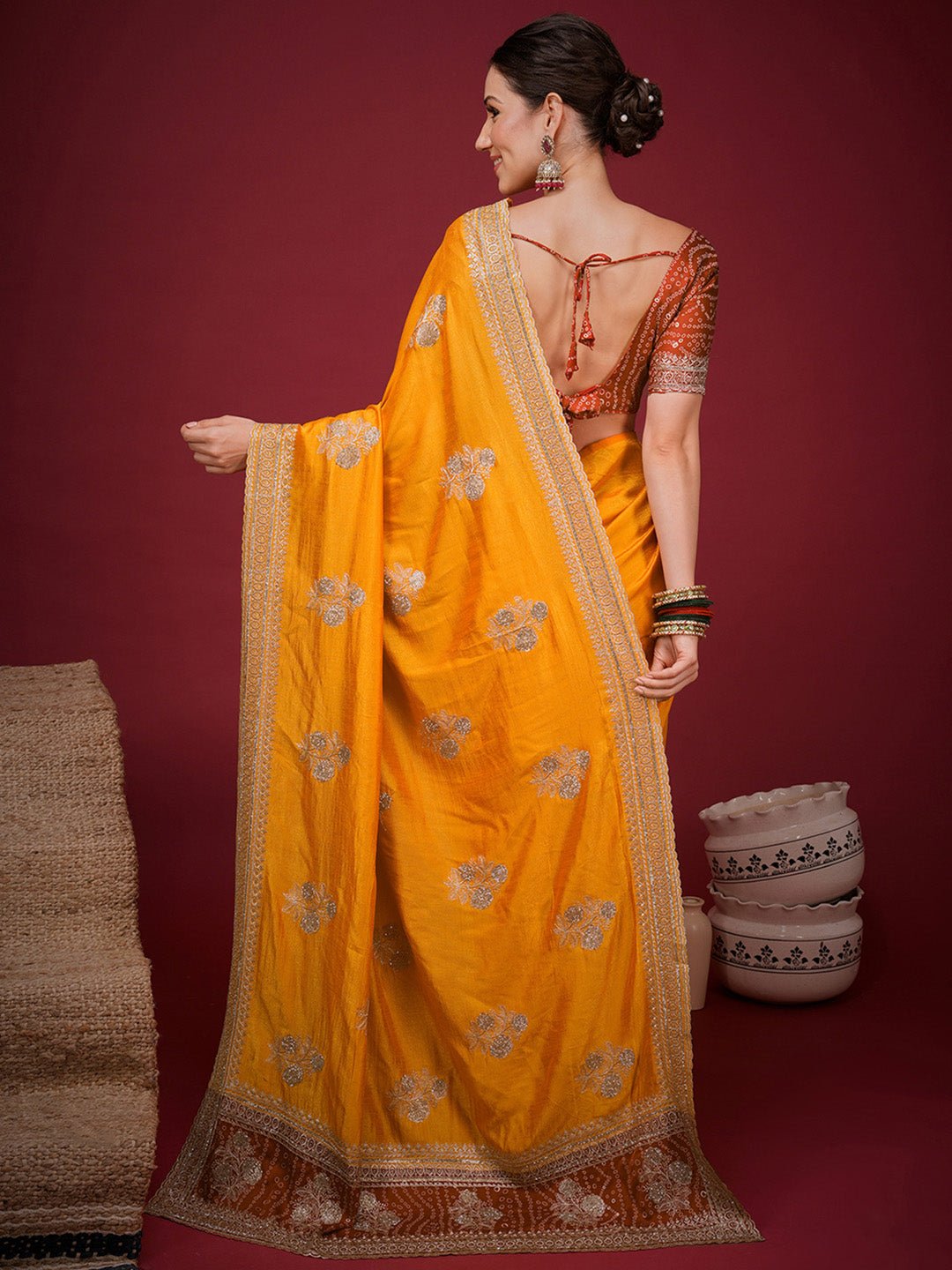 gift to sister
gift to wife
best saree to gift