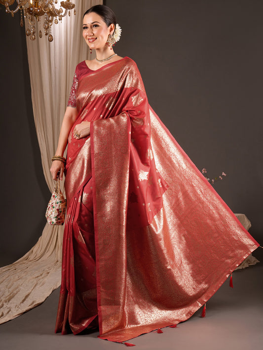 best trendy saree
best saree to wear 
banarasi type saree