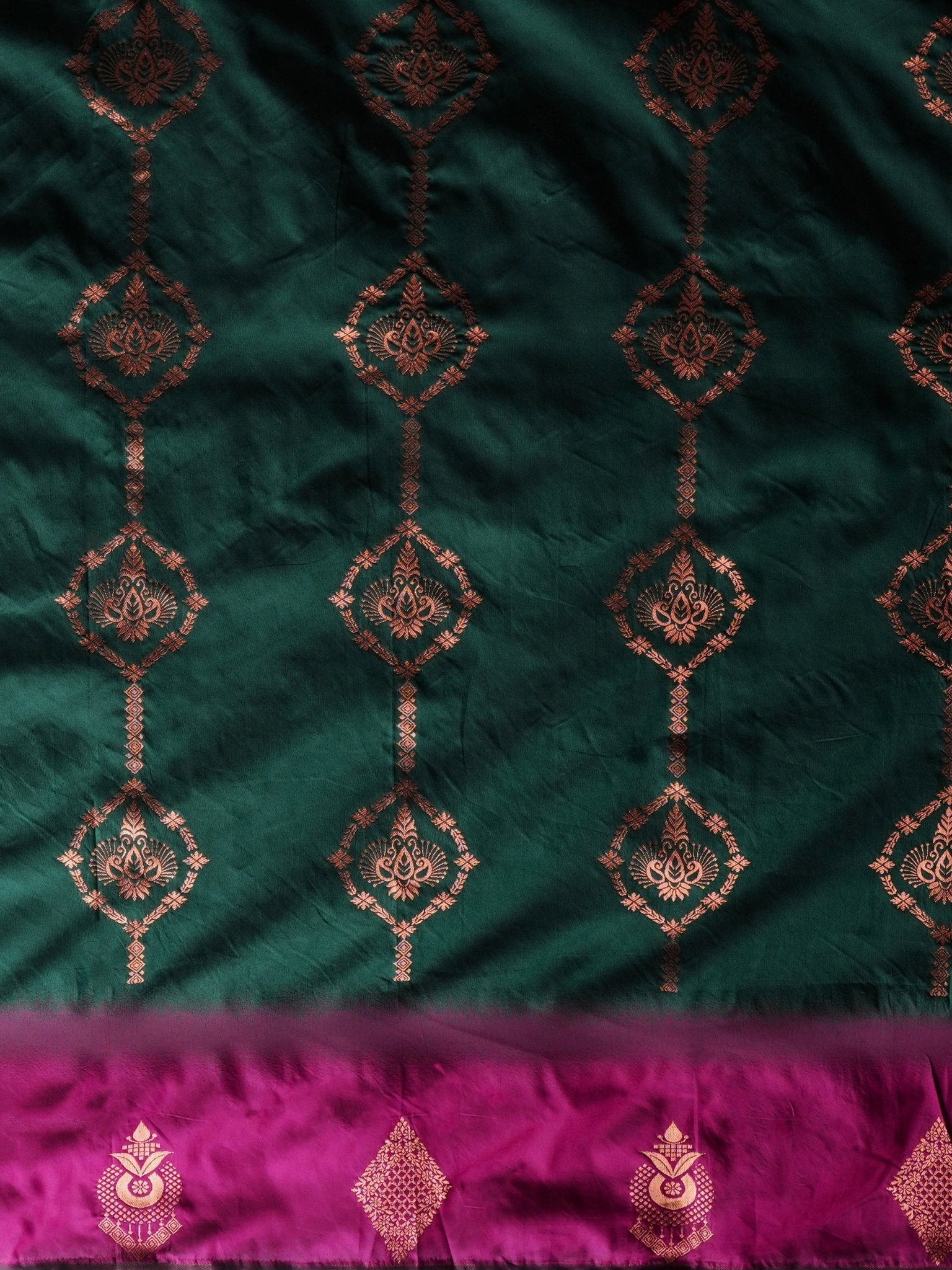 Banarasi Woven Silk Blend Gold Zari Floral Buti Saree - Ressa