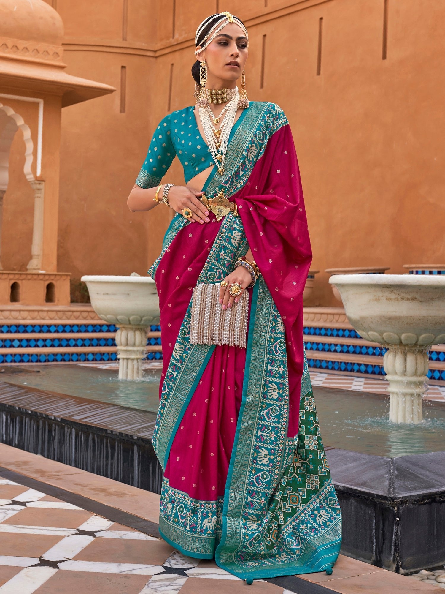 Banarasi Woven Silk Blend Gold Zari Floral Buti Saree - Ressa