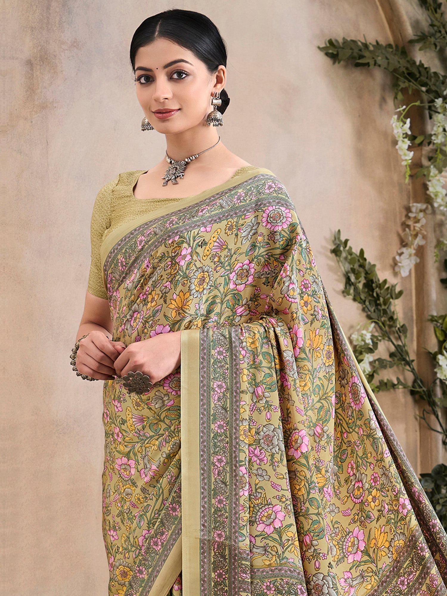 Beige Crepe printed Saree - Ressa