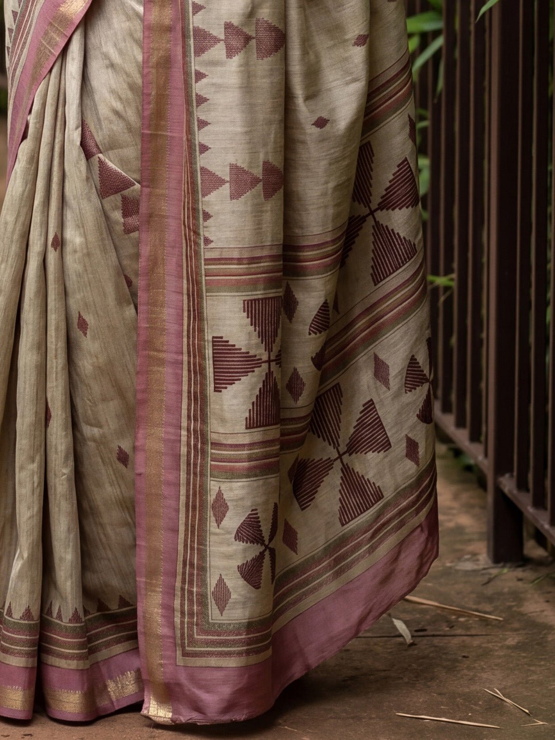 Beige & Mauve Tussar Silk Saree - Ressa