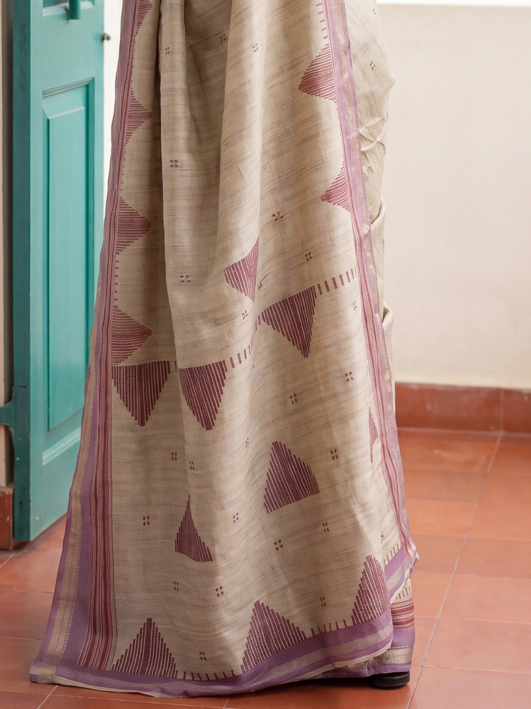 Beige & Mauve Tussar Silk Saree - Ressa