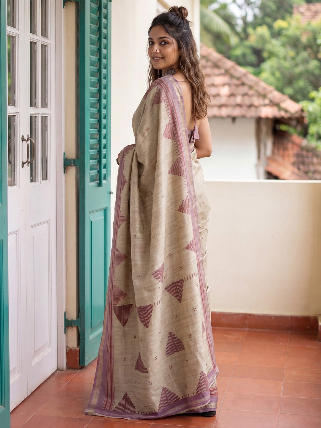 Beige & Mauve Tussar Silk Saree - Ressa