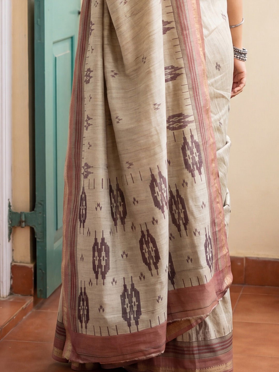 Beige & Peach Tussar Silk Print Saree - Ressa