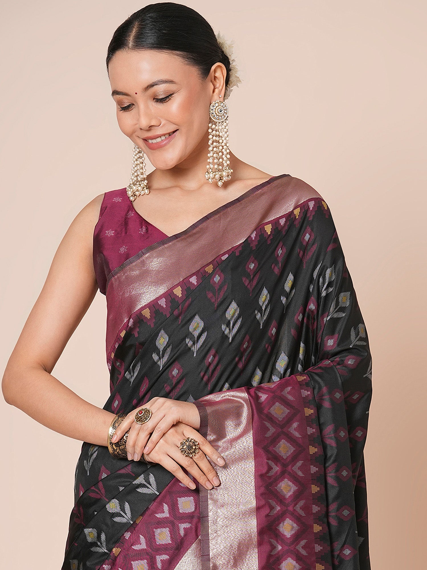Black Banarasi Silk saree - Ressa
