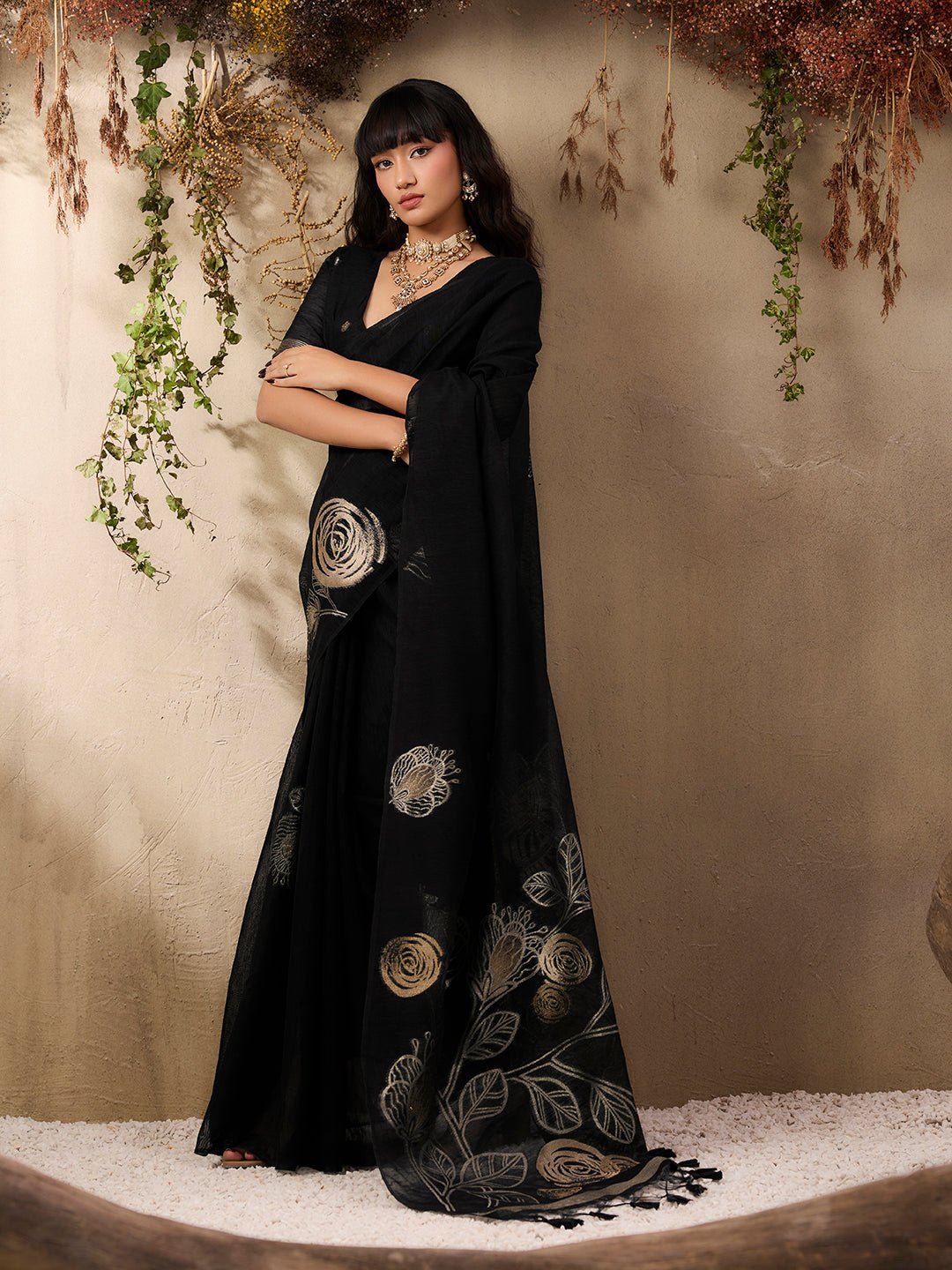 Black Banarasi Silk Zari Weaving Silk Blend Saree - Ressa
