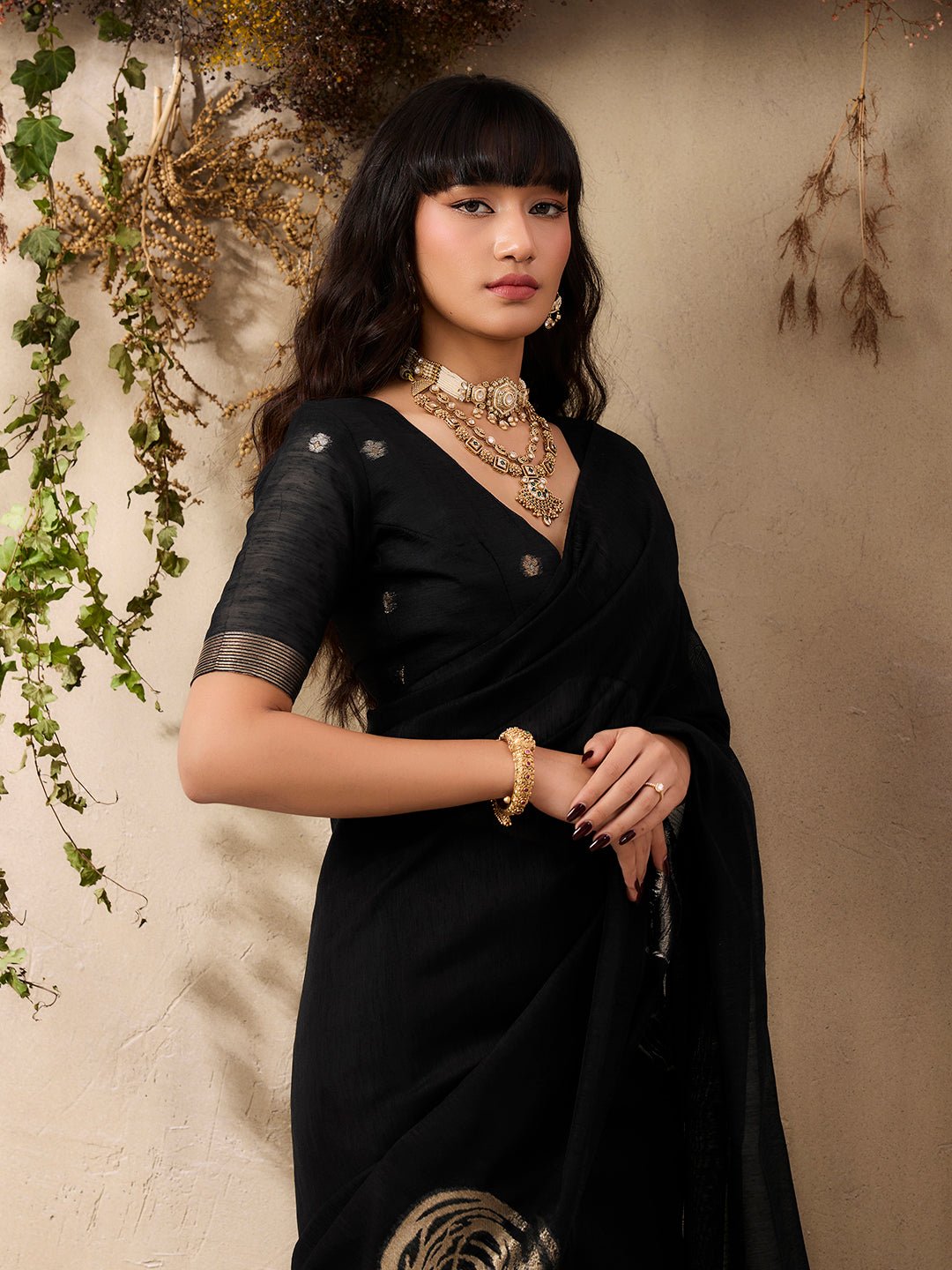 Black Banarasi Silk Zari Weaving Silk Blend Saree - Ressa