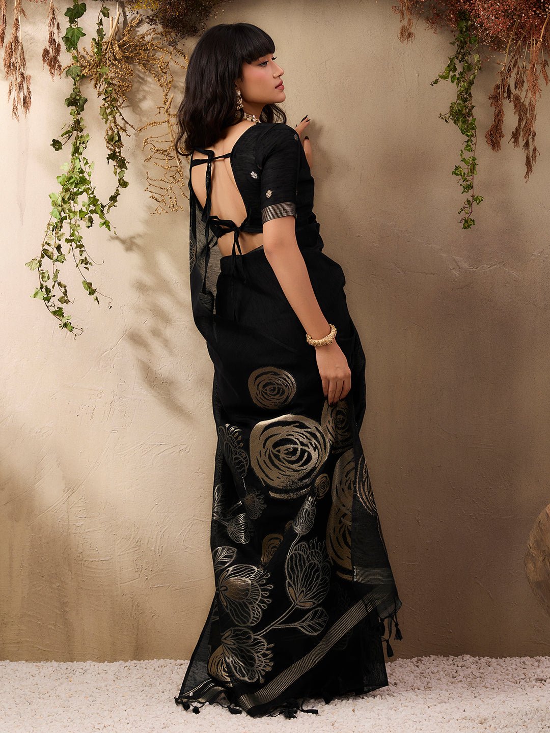 Black Banarasi Silk Zari Weaving Silk Blend Saree - Ressa