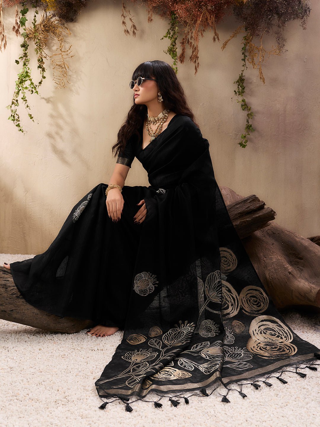 Black Banarasi Silk Zari Weaving Silk Blend Saree - Ressa