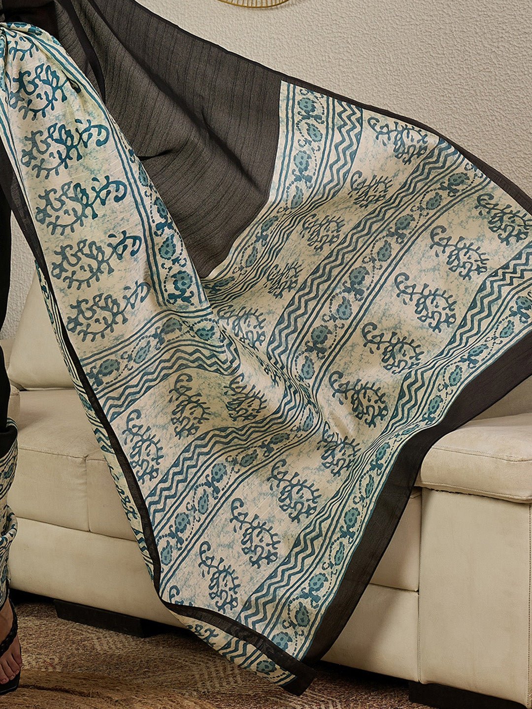 Black Bhagalpuri Silk Batik Printed Saree - Ressa