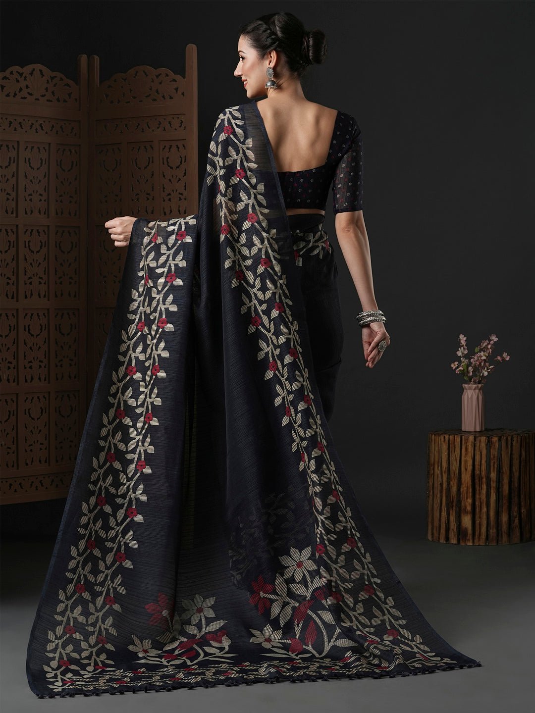 Black Cotton Slub Foral Printed Saree - Ressa