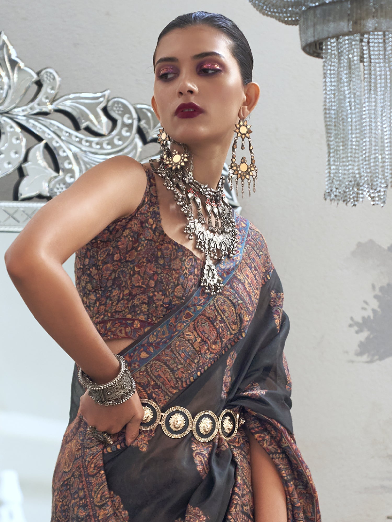 Black Kashida Embroidered Weaving Cotton Saree - Ressa