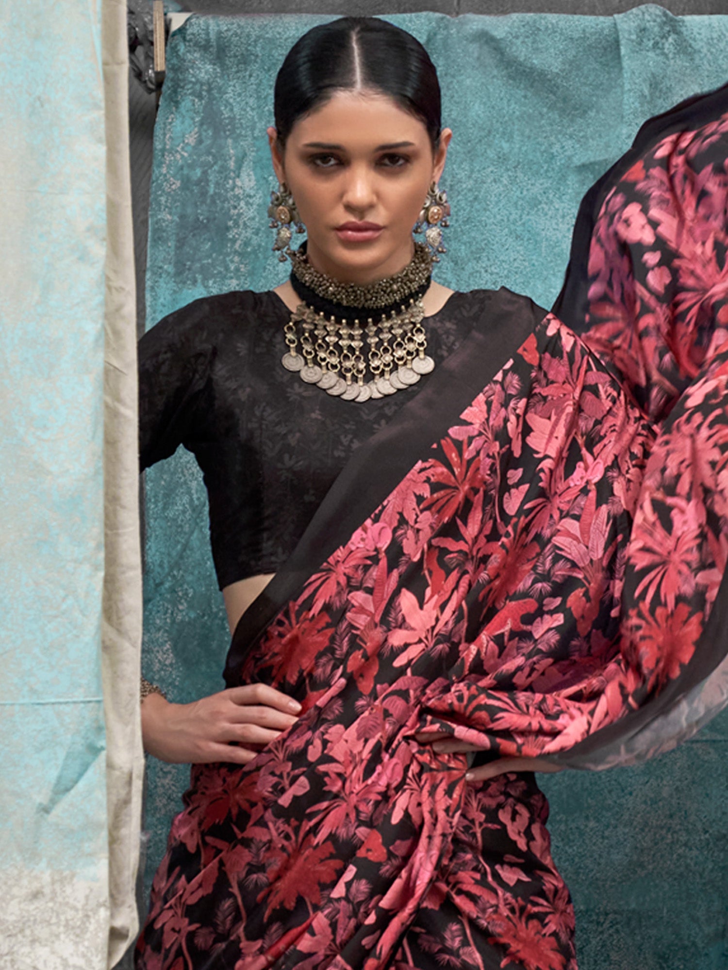 Black & Magenta Silk Blend Floral Digital Print Solid Border saree - Ressa