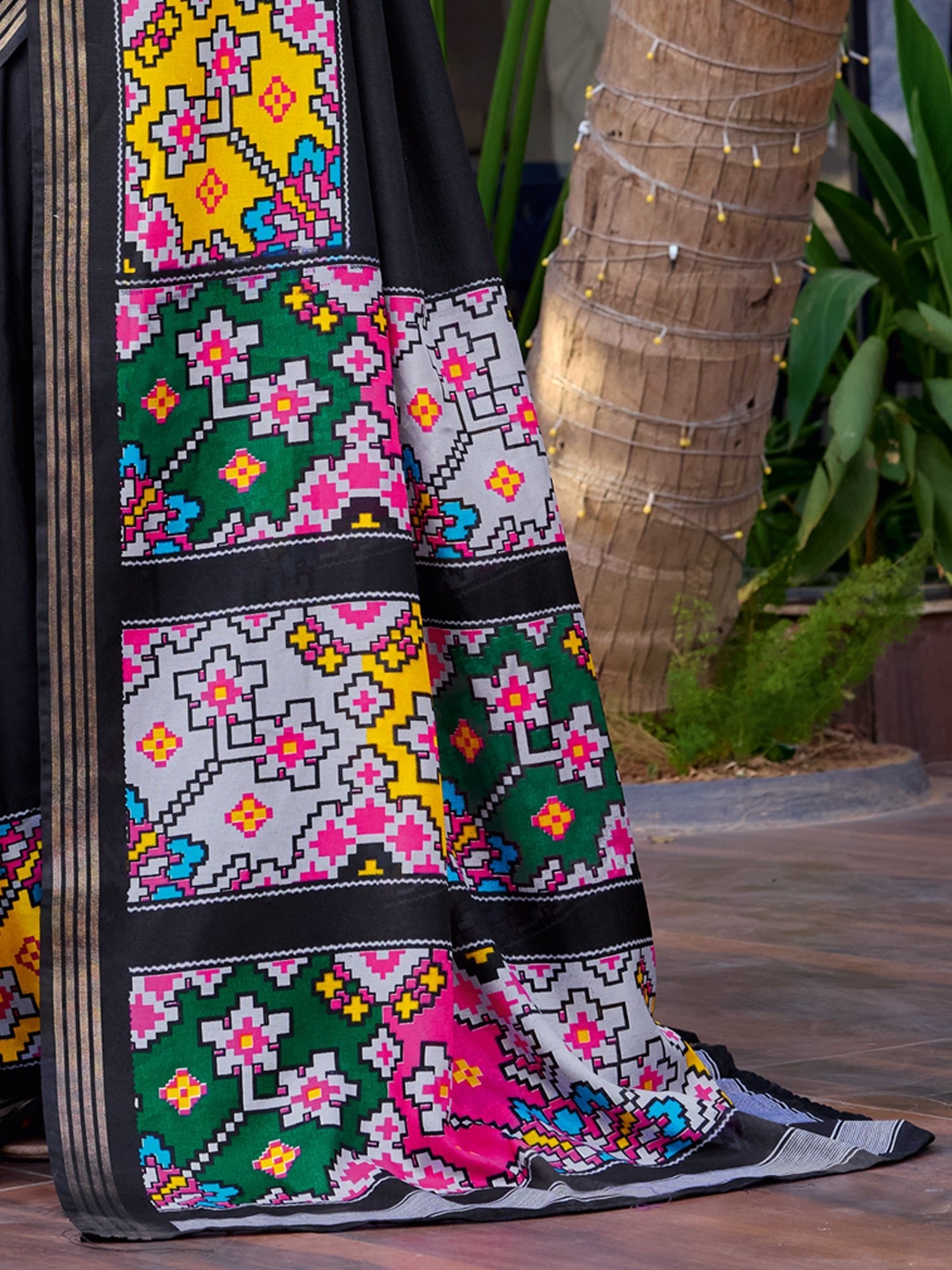 Black Patola Printed Cotton Silk Saree - Ressa