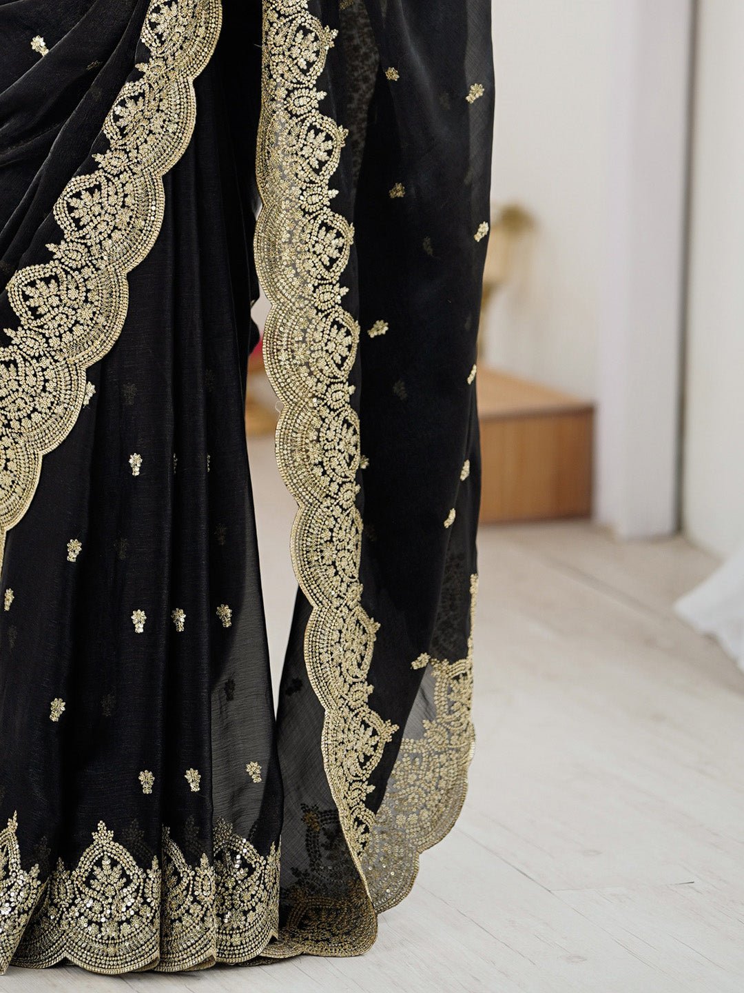 Black Polyester Embroidered Border Saree - Ressa
