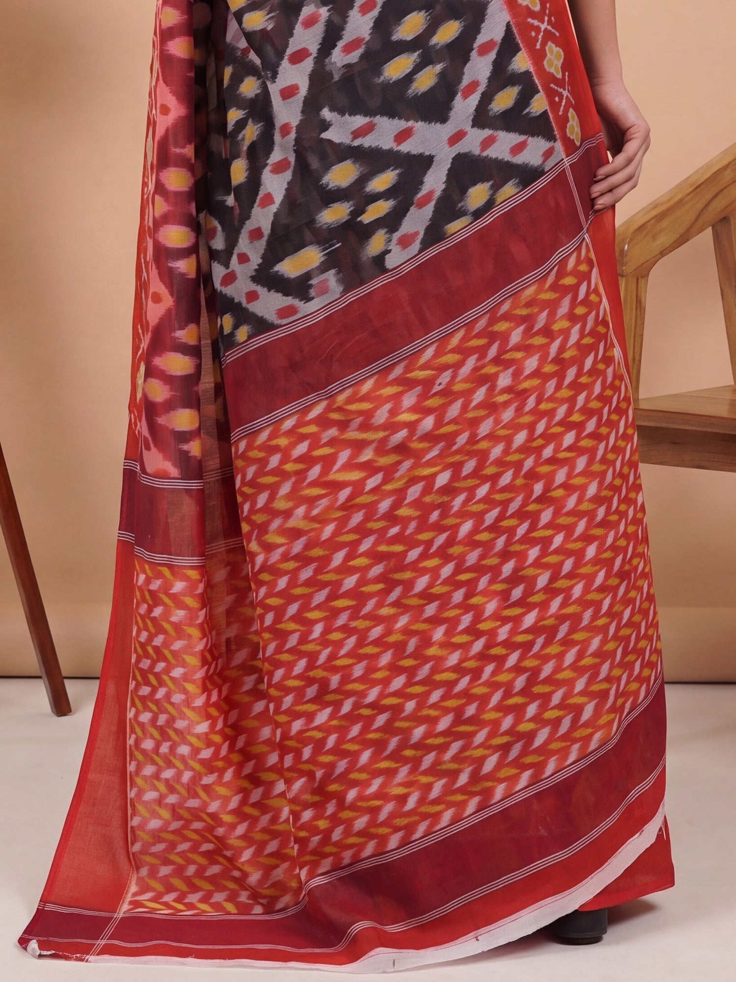 Black & Red Saree Ikat Print Cotton Saree - Ressa