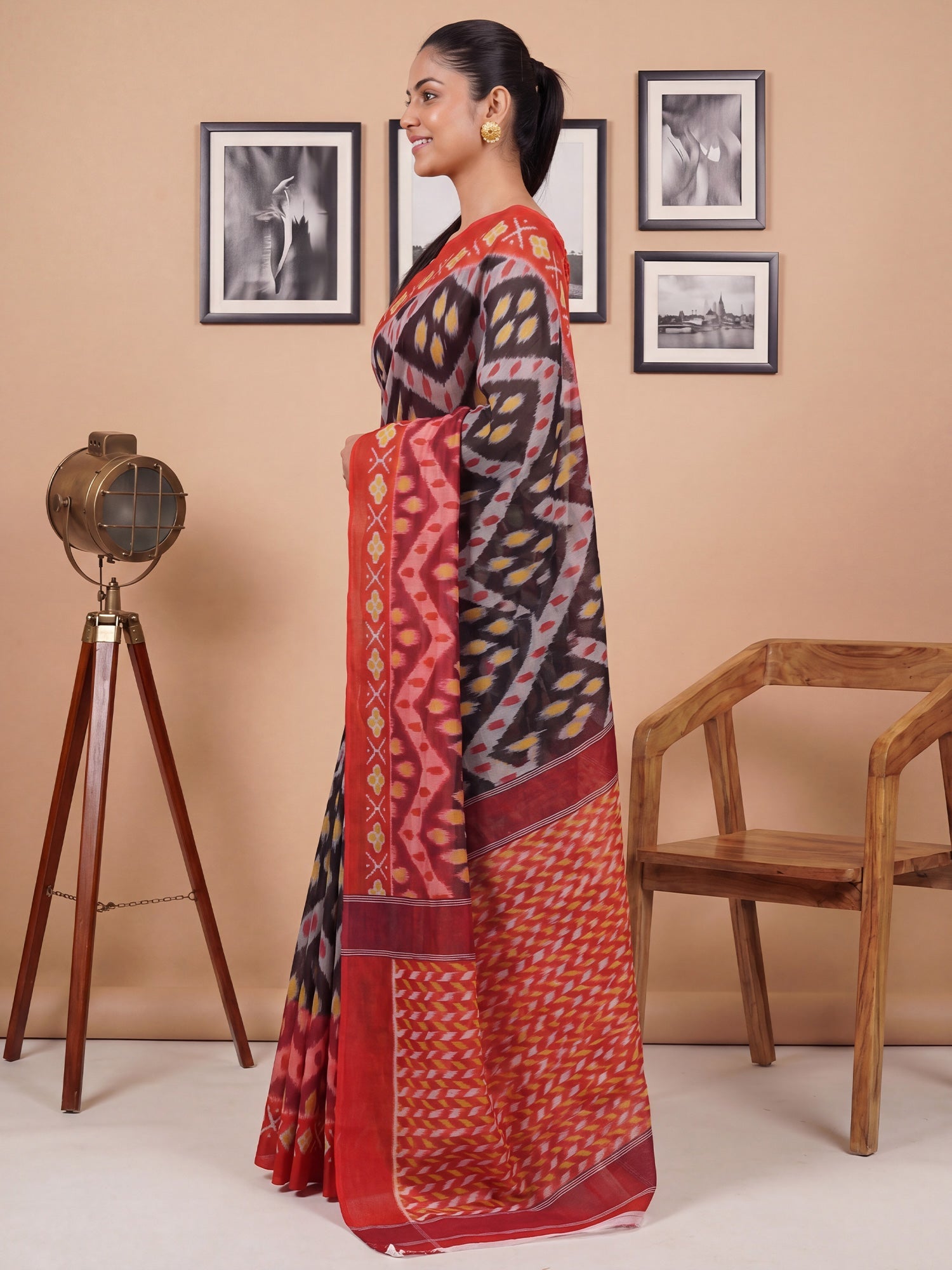 Black & Red Saree Ikat Print Cotton Saree - Ressa